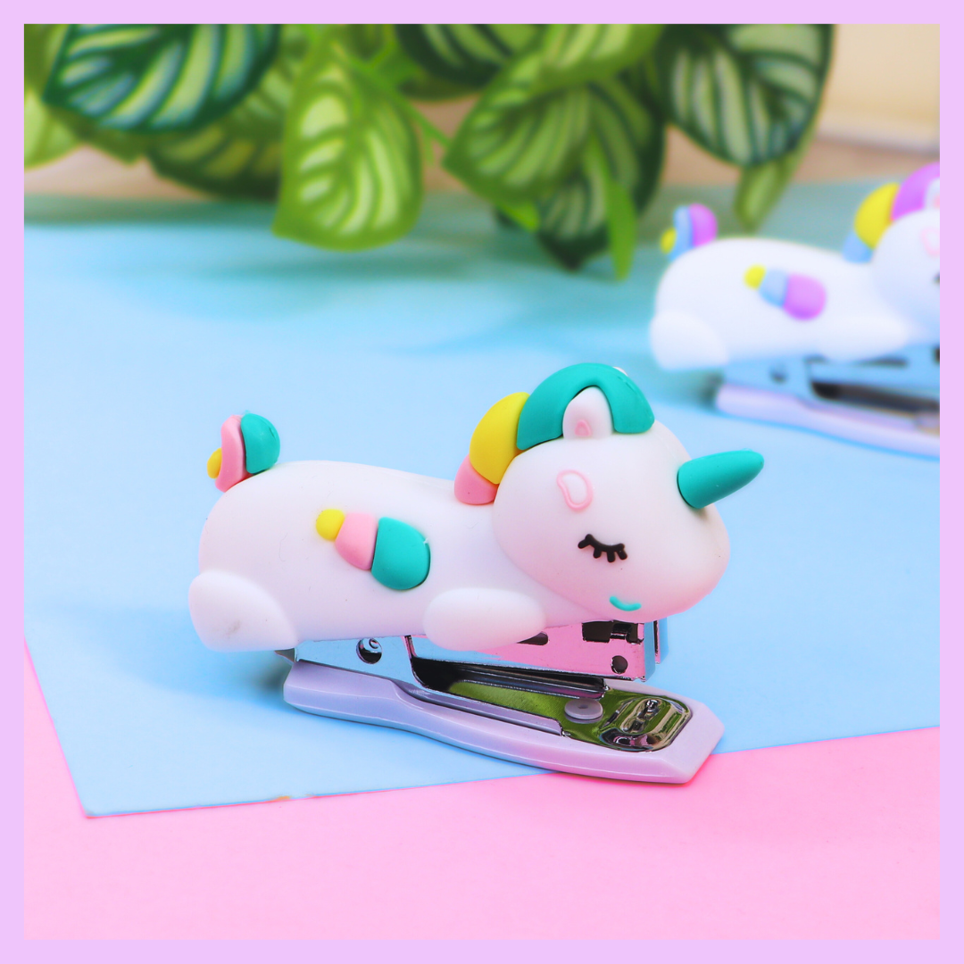 Unicorn mini stapler in green