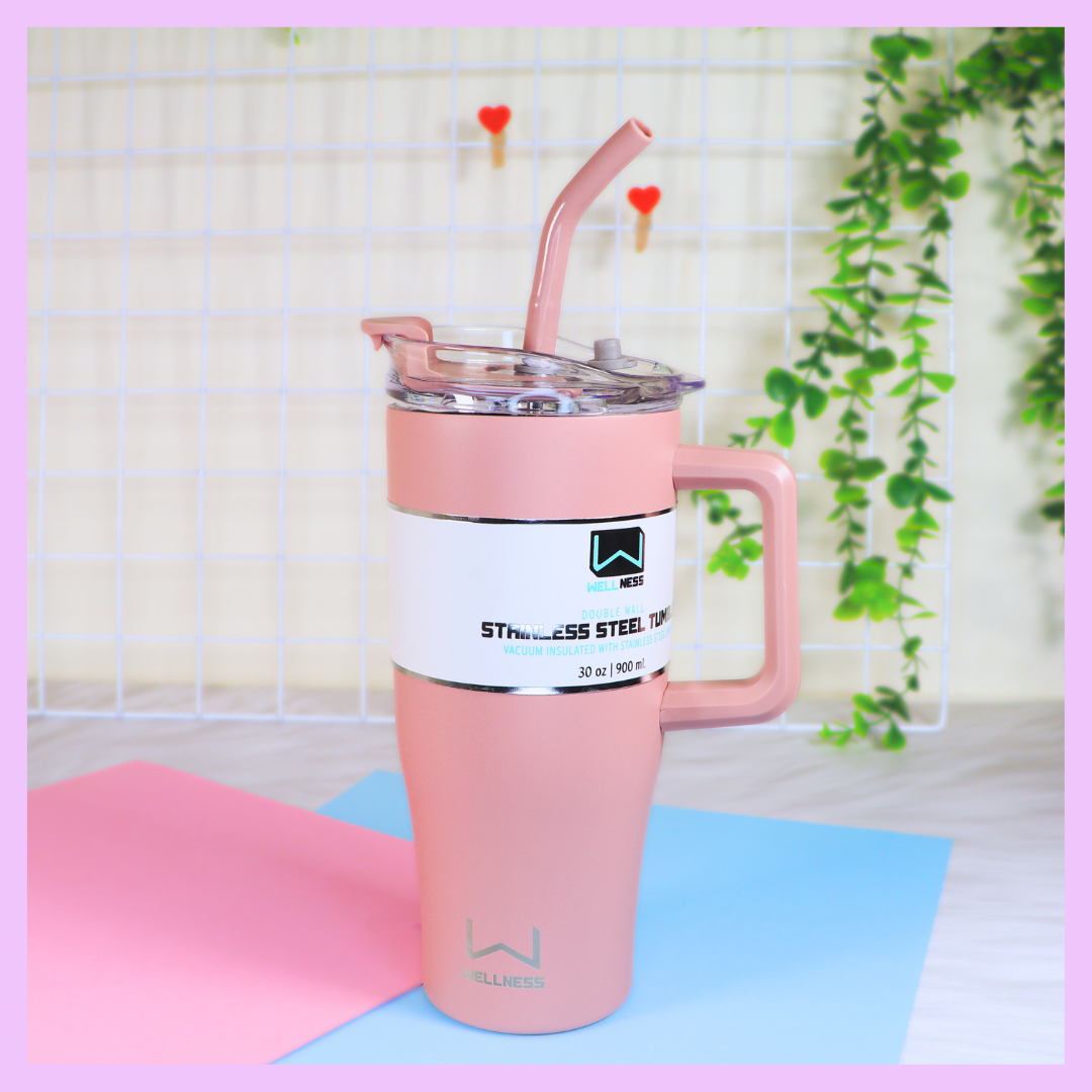 Pink 900 ml stainless steel tumbler with straw