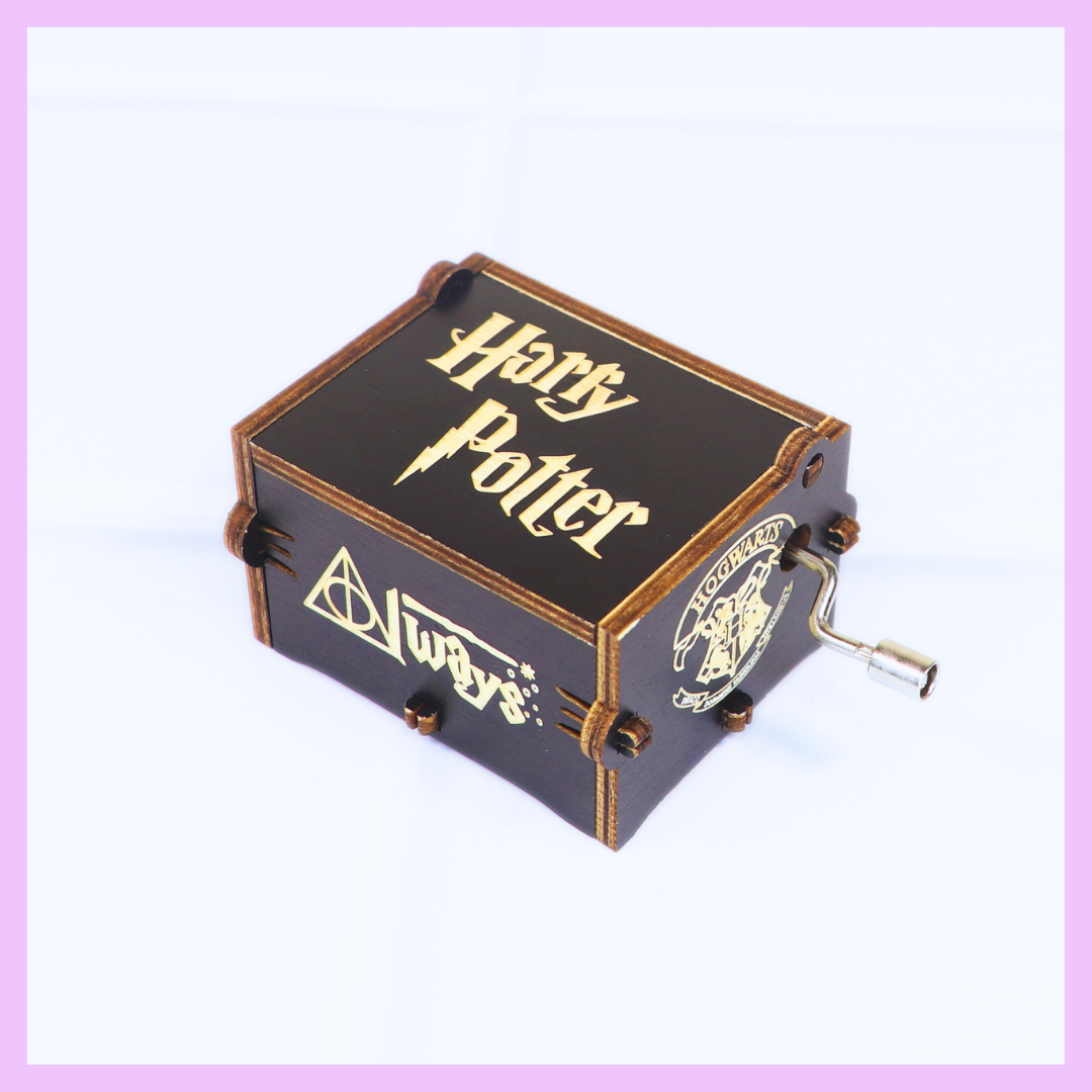 Harry Potter music box decorative detail