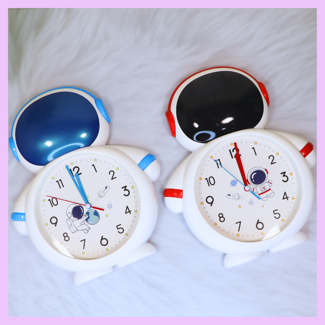 Astronaut wall clock