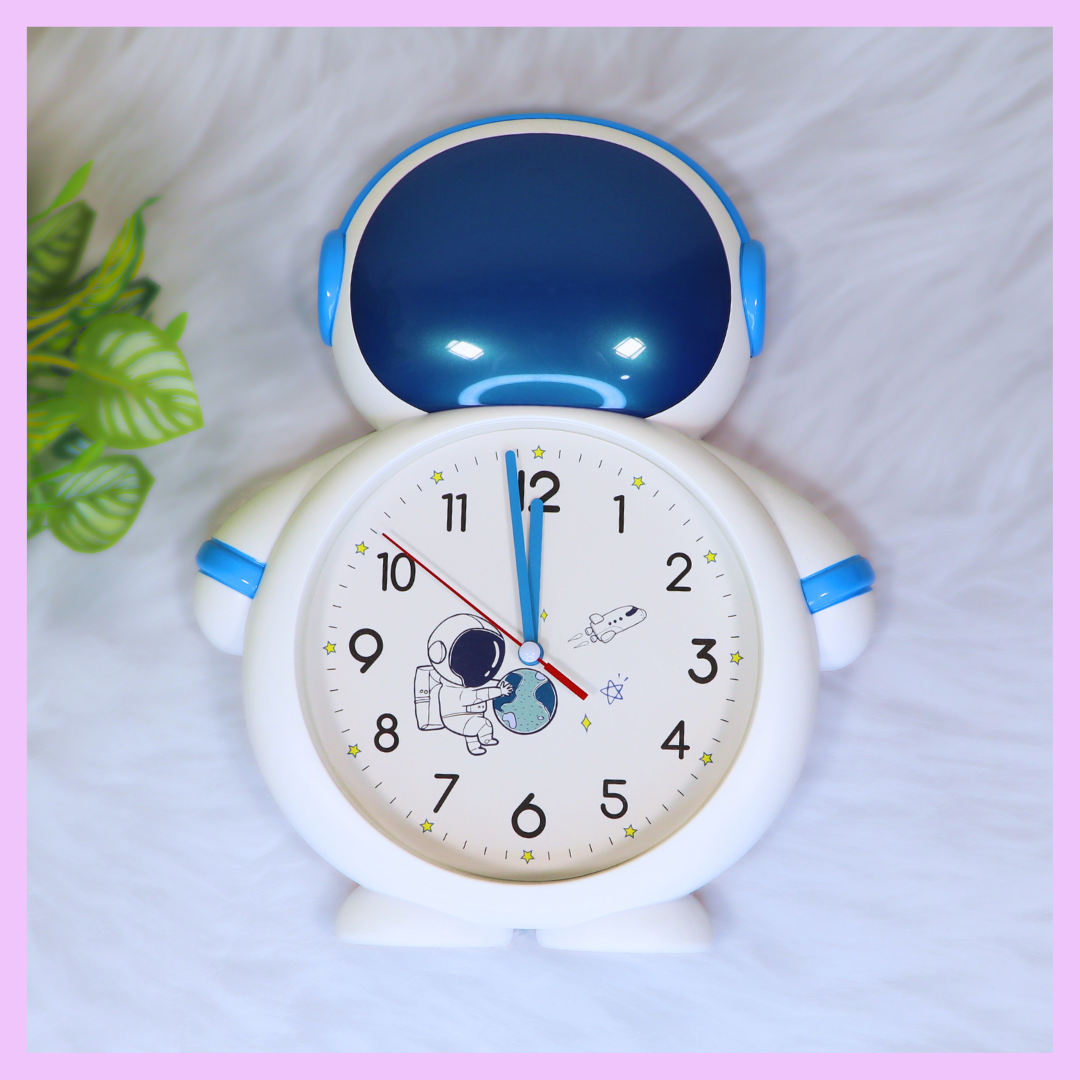 Astronaut-themed wall clock