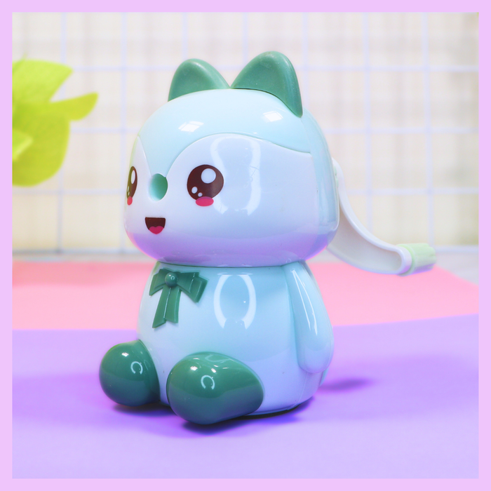 Green cat pencil sharpener for everyday stationery